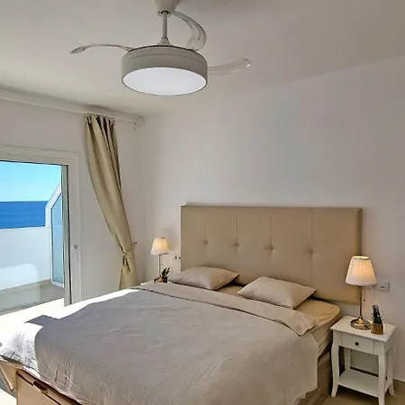 Ocean Sounds 1 Apartman *