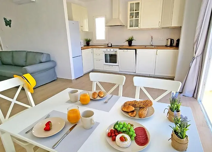 Ocean Sounds 1 Apartman *